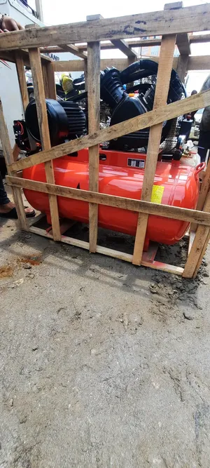 Air Compressor 300lts
