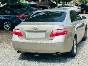 Toyota Camry XLE V6 4dr Sedan (3.5L 6cyl 6AM) 2008 Gold