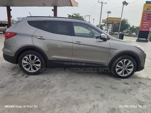 Hyundai Santa Fe 2015 Gray