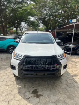 Toyota Hilux SR5 4x4 2019 White