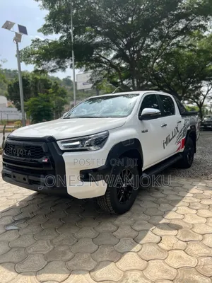 Toyota Hilux SR5 4x4 2019 White