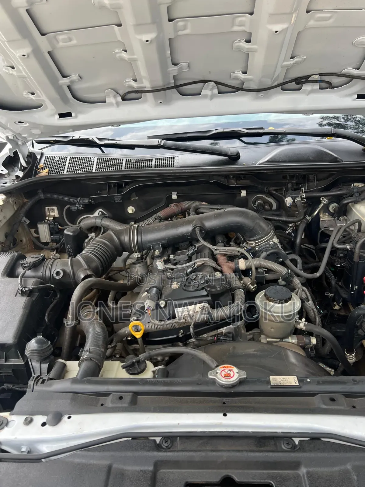 Toyota Hilux SR5 4x4 2019 White