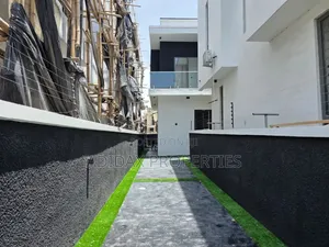4bdrm Duplex in Daffodil Estate, Chevron for rent