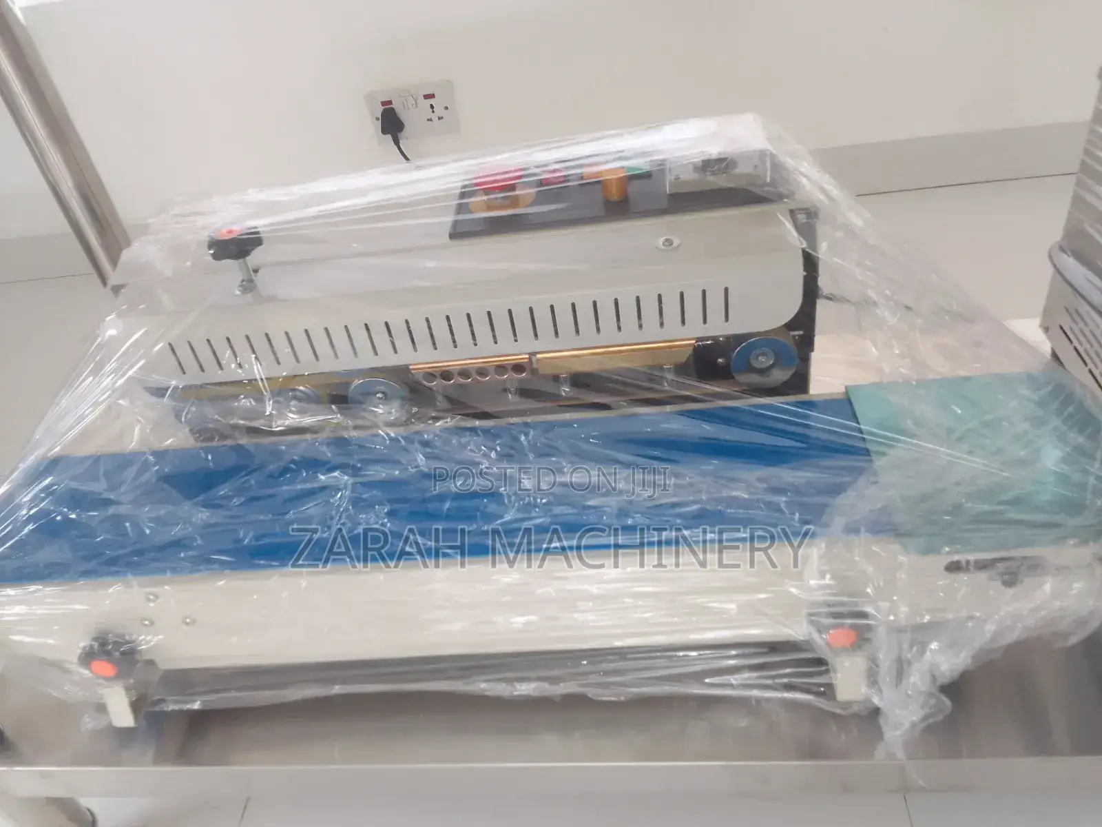 Sealing Machine
Continuous Sealer
Band Sealer
