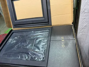 New Laptop HP Omen 16 16GB Intel Core i7 SSD 512GB