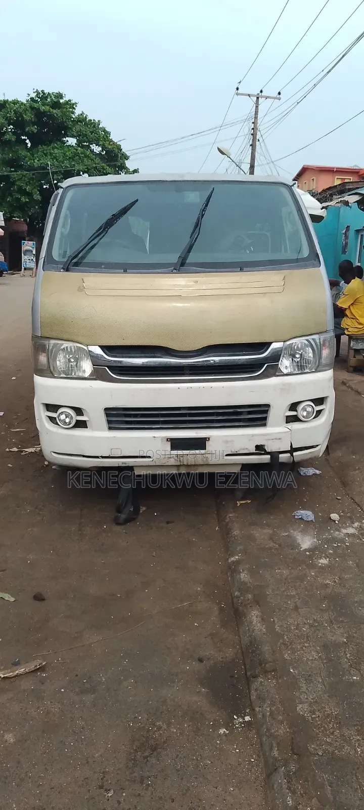 Toyota HiAce 2012 White
