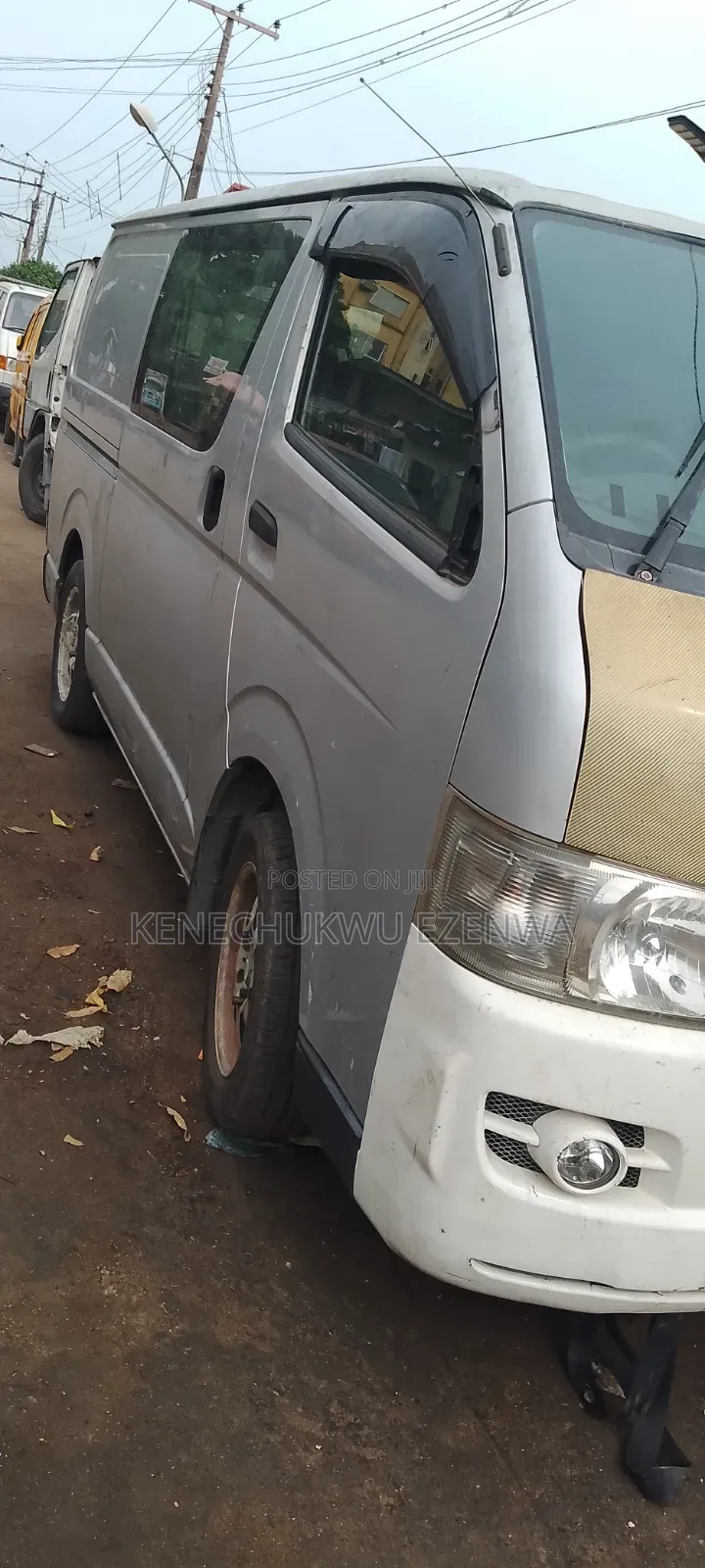 Toyota HiAce 2012 White