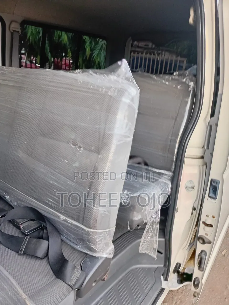 Toyota HiAce 2019 White