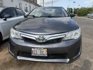 Toyota Camry LE 4dr Sedan (2.5L 4cyl 6A) 2012 Gray