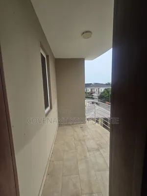 3bdrm Block of Flats in Lekki Phase 1 for rent