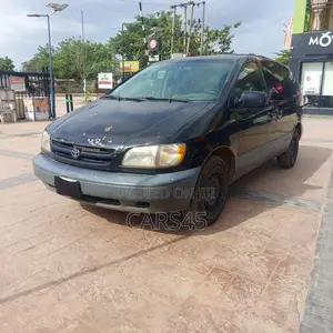 Toyota Sienna 1998 Black