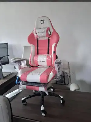 Executive Furgle Gaming Chair With Footrest_pink/White