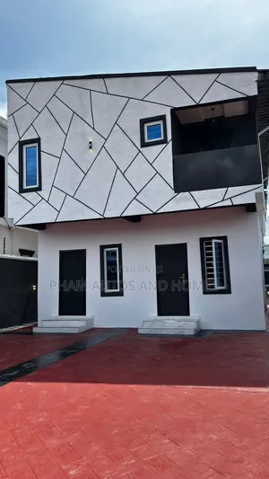 Furnished 15bdrm House in Alakuko for sale