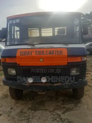608 Mercedes Truck 8m Negotiable