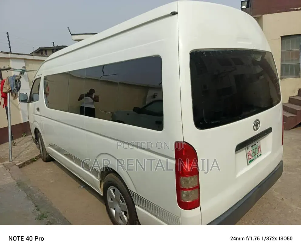 2016 Hummer Bus