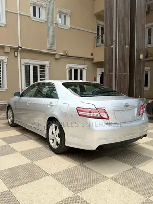 Toyota Camry SE 4dr Sedan (2.5L 4cyl 6AM) 2010 Silver