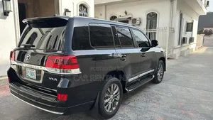 2020 Land Cruiser