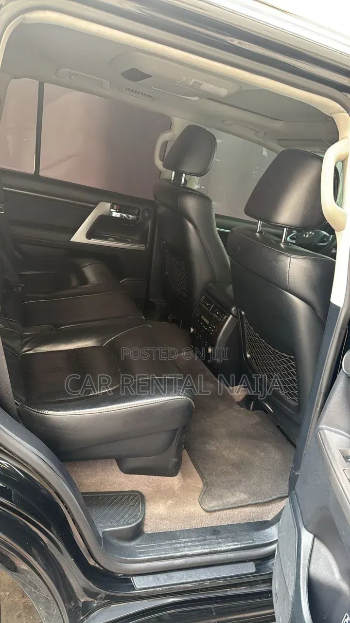 2020 Land Cruiser