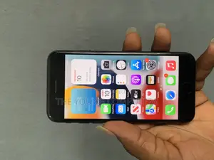 Apple iPhone 7 32 GB Black