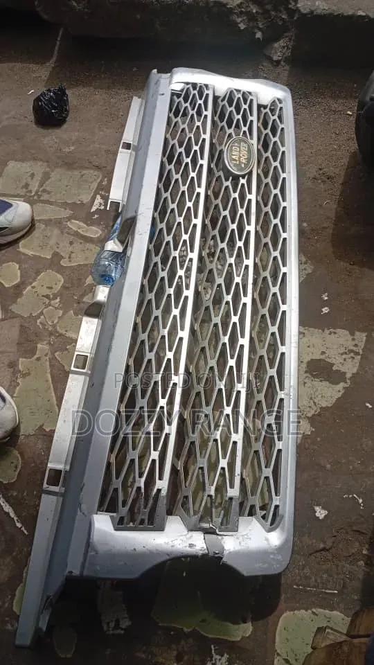 Range Rover Sport 06 Front Grill