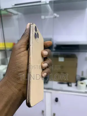 Apple iPhone 11 Pro Max 64 GB Gold