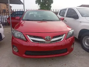 Toyota Corolla S 4dr Sedan (1.8L 4cyl 4A) 2013 Red