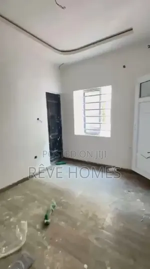 Mini Flat in Yaba, Iwaya for rent