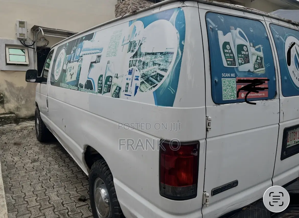Ford E250 2006 White