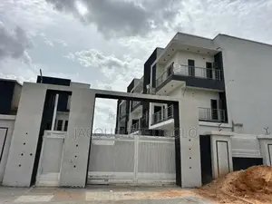4bdrm Duplex in Idu for sale