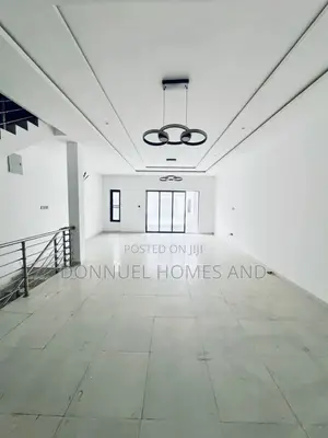 4bdrm Townhouse / Terrace in Lekki Expressway for rent