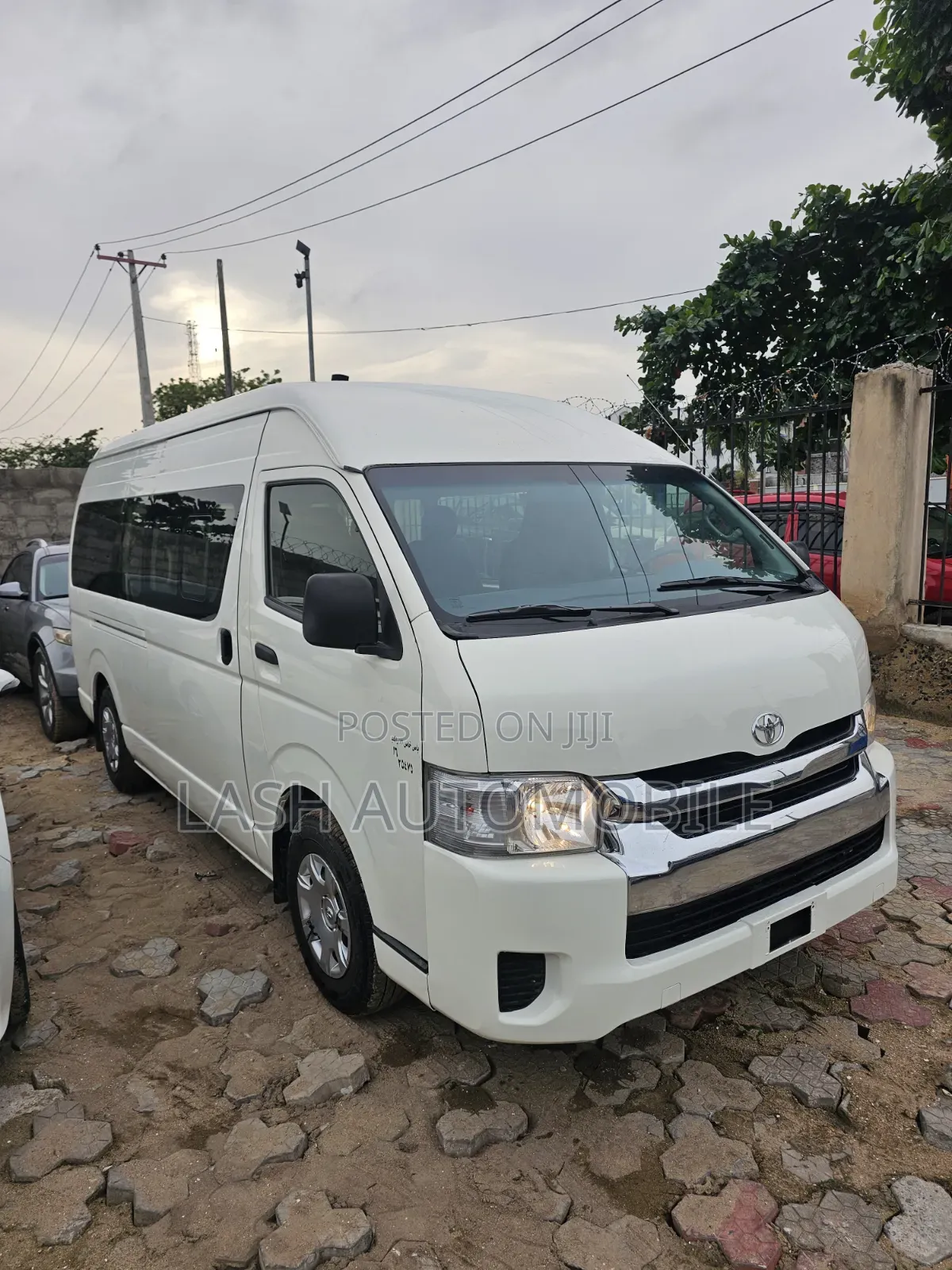 Toyota HiAce 2018 White