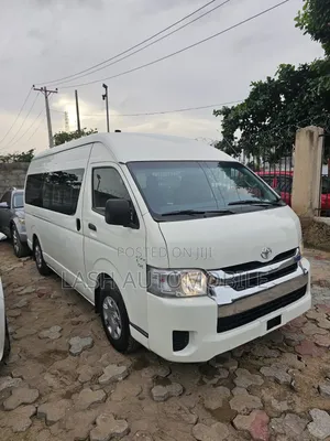 Toyota HiAce 2018 White
