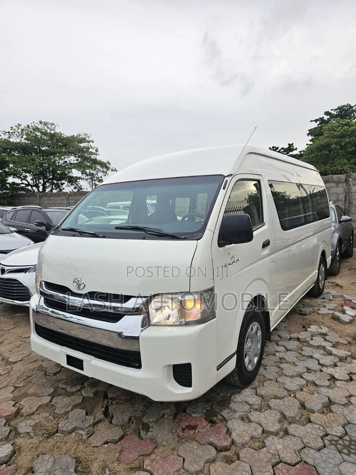 Toyota HiAce 2018 White