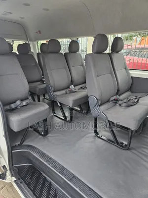 Toyota HiAce 2018 White