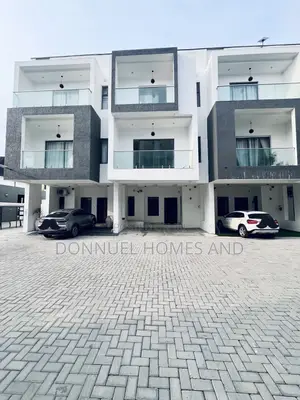 4bdrm Townhouse / Terrace in Lekki Expressway for rent