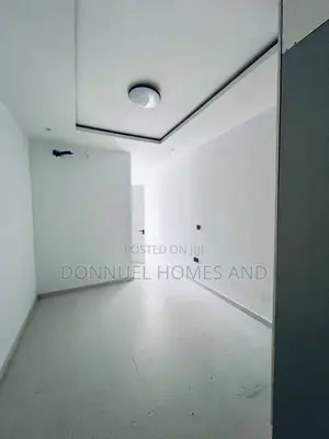 4bdrm Townhouse / Terrace in Lekki Expressway for rent