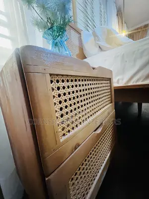 7x7 Bedframe