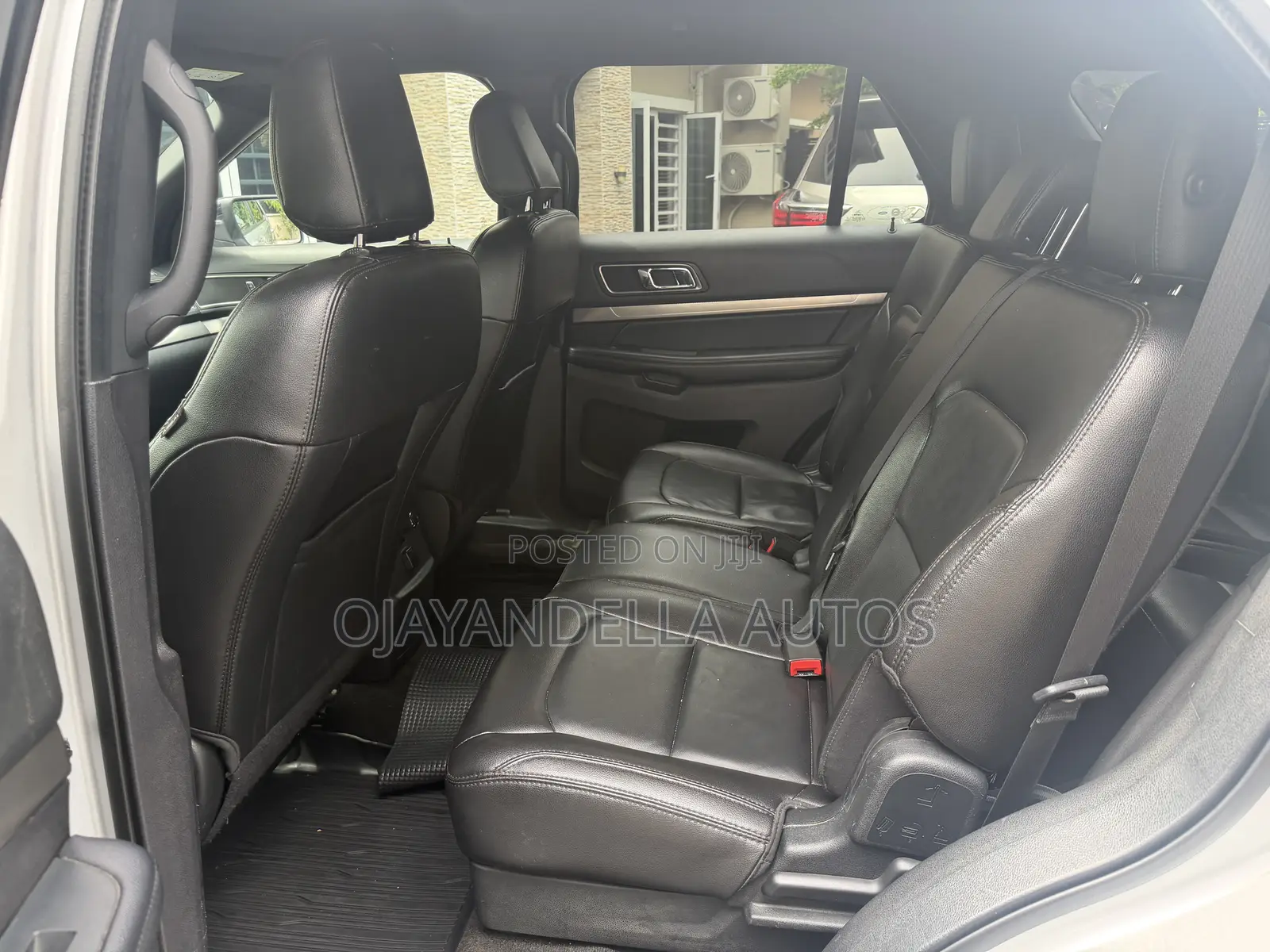 Ford Explorer XLT AWD 2018 Silver