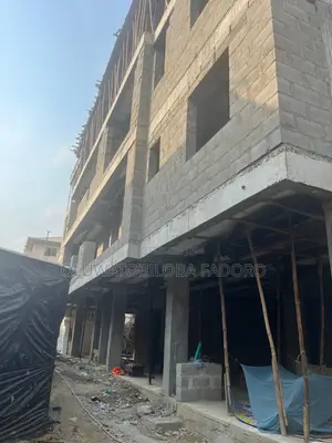 5bdrm Maisonette in The Cove, Yaba for sale