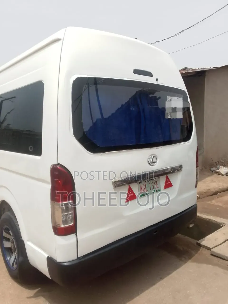 Toyota HiAce 2019 White
