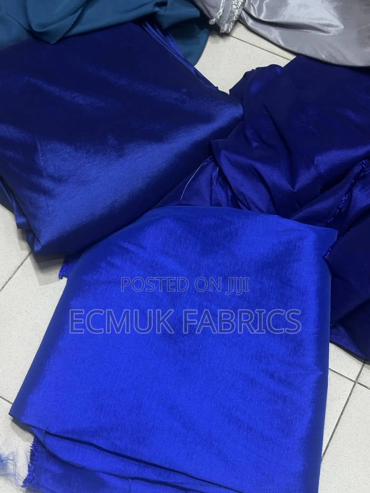 Stretching Taffeta or Raw Silk
