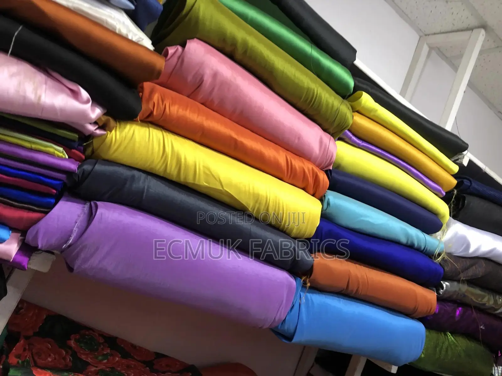 Stretching Taffeta or Raw Silk