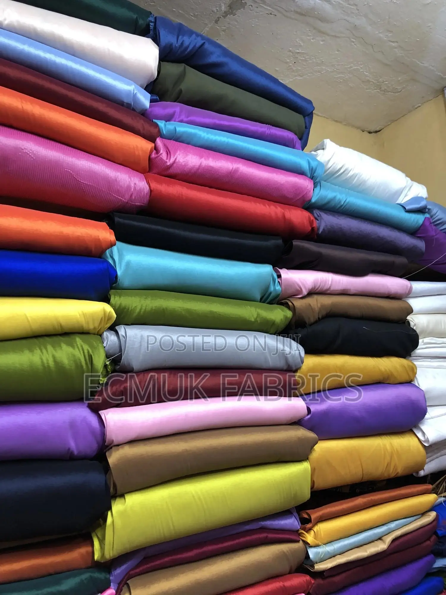 Stretching Taffeta or Raw Silk