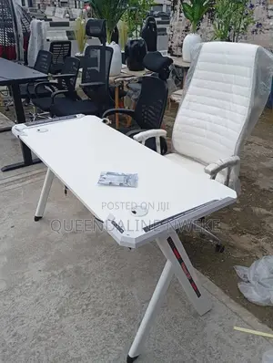 High Back Executive Office Studio Chair and Gaming Table