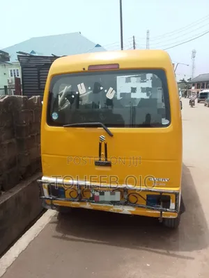 Volkswagen Transporter 1999 Yellow