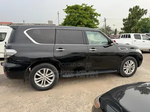 Nissan Patrol 4.5 2010 Black