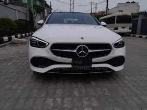 Mercedes-Benz C300 2024 White