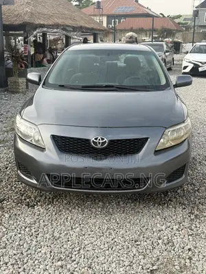 Toyota Corolla LE 4dr Sedan (1.8L 4cyl 4A) 2011 Gray