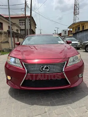 Lexus ES 2015 Red
