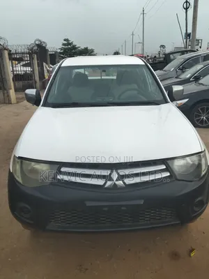 Mitsubishi L200 2014 White